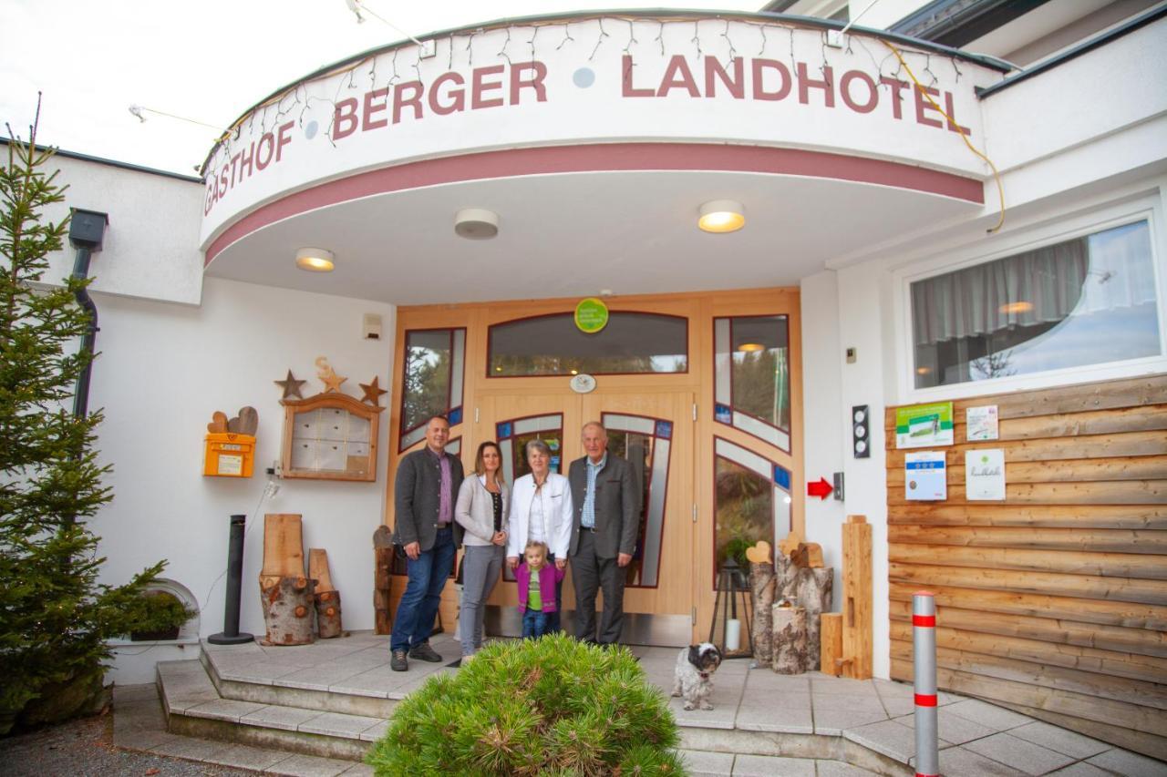 Familienhotel Berger ザンクト・ヤーコプ・イム・ヴァルデ エクステリア 写真
